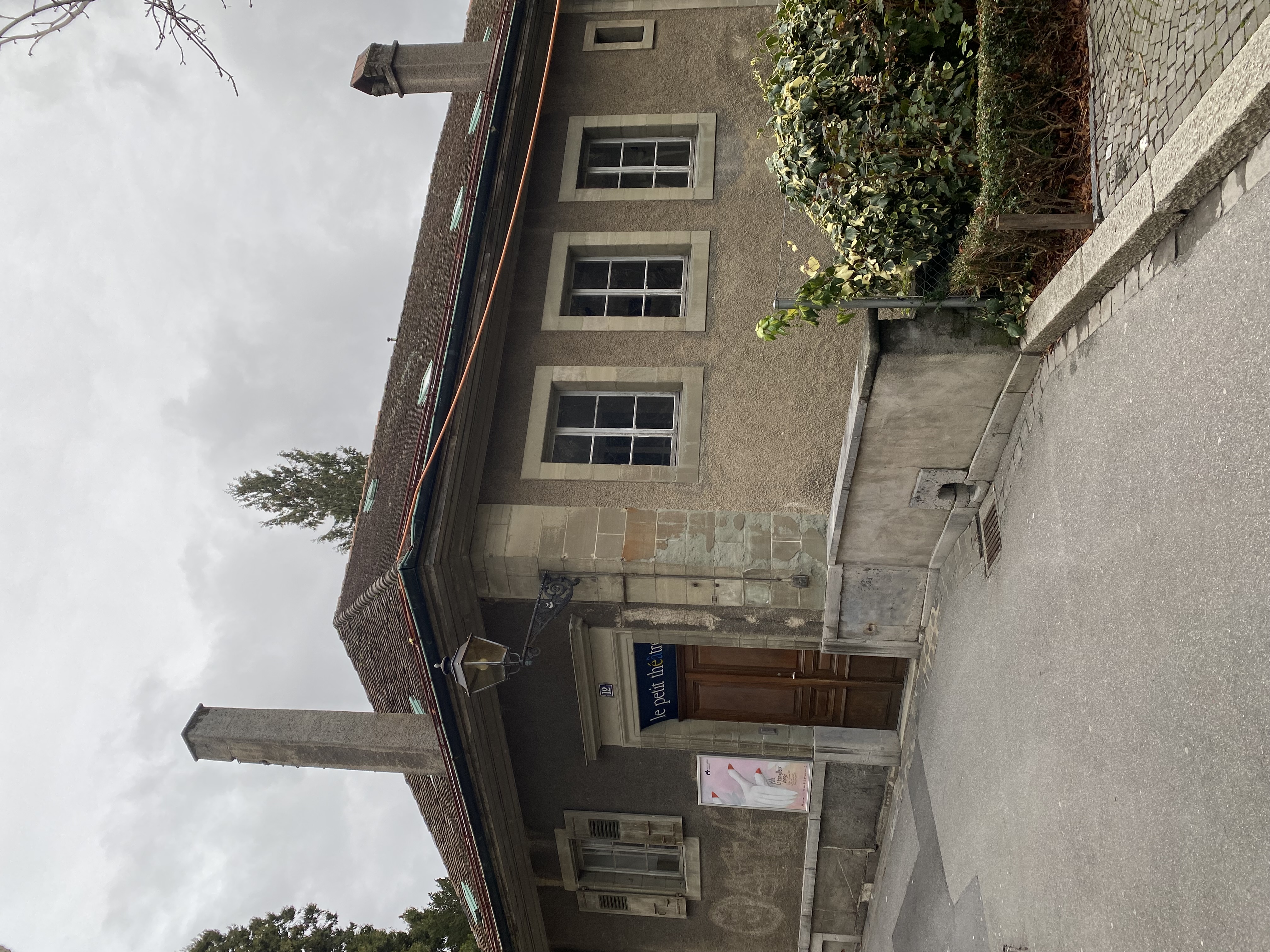 Le Petit Théâtre de l'extérieur