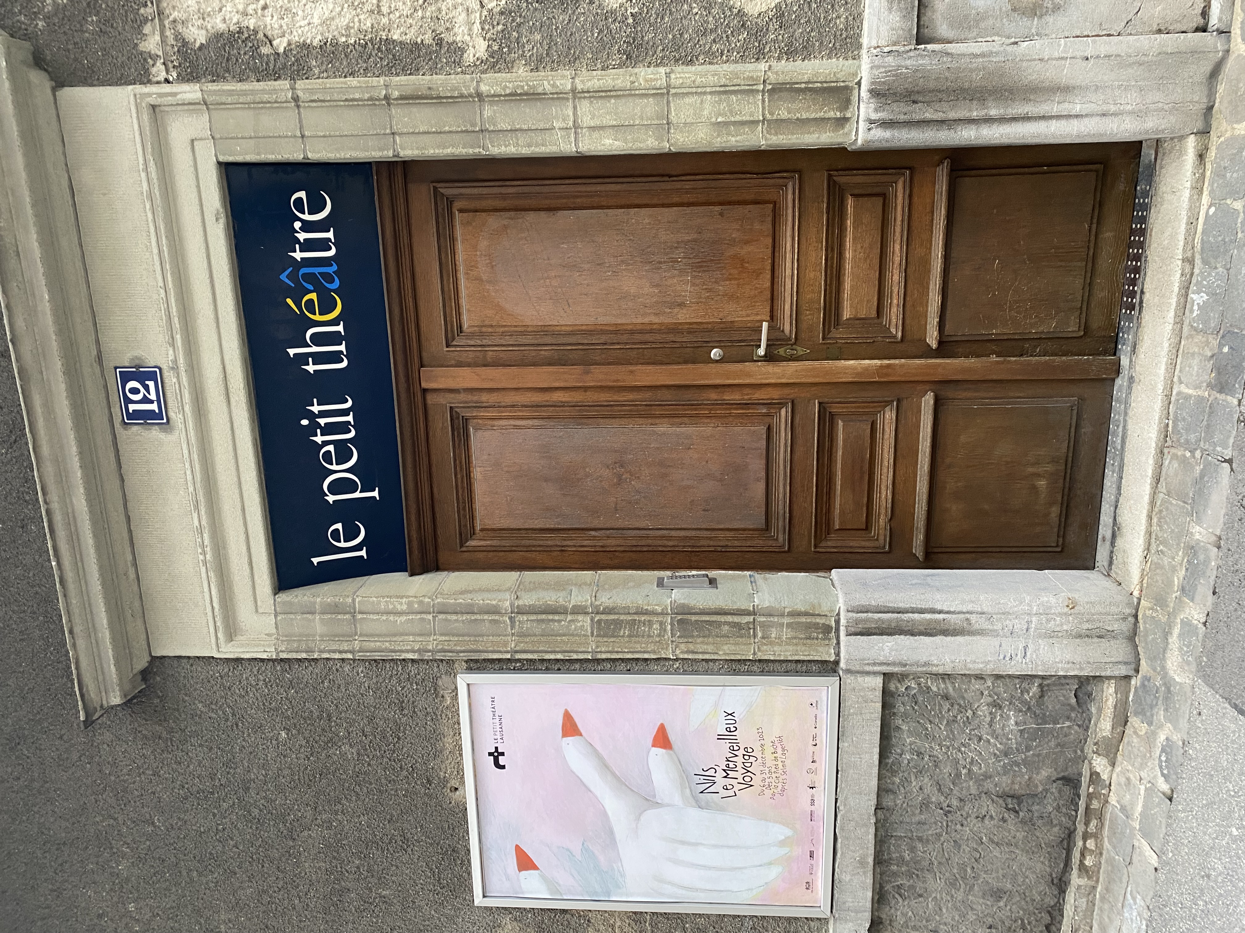La porte d'entrée du Petit Théâtre