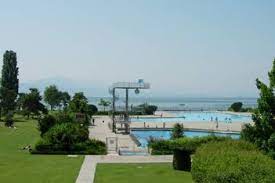 la piscine de Bellrive plongeoire